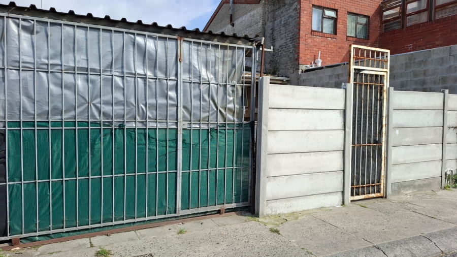 2 Bedroom Property for Sale in Lentegeur Western Cape